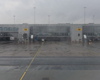 _DSC0002 Push back from the gate at Arlanda airport on a rainy morning.