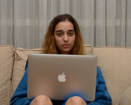 _DSC0093 Ingrid behind the laptop.