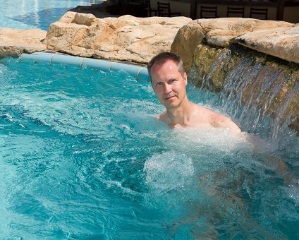 _DSC0002 Arto in the pool at Capo Bay Hotel .