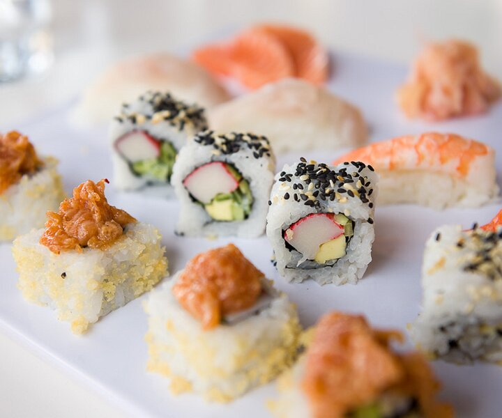 _DSC0024 Delicious sushi at Koi.