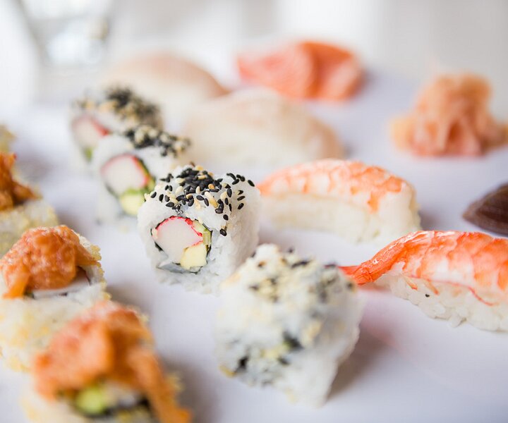 _DSC0026 Delicious sushi at Koi.