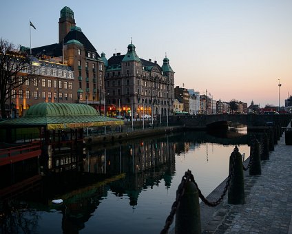 _DSC0234 View near the central train station in Malmö in the evening.