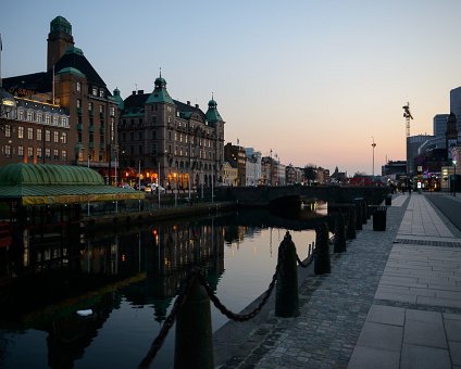 _DSC0237 View near the central train station in Malmö in the evening.