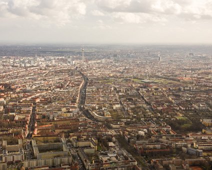_DSC0020 View of Berlin on approach to Tegel airport.