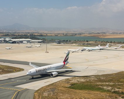 _DSC0028 Approaching Larnaca airport.