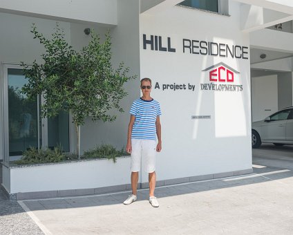 _DSC1238 Arto outside the residence in Limassol.