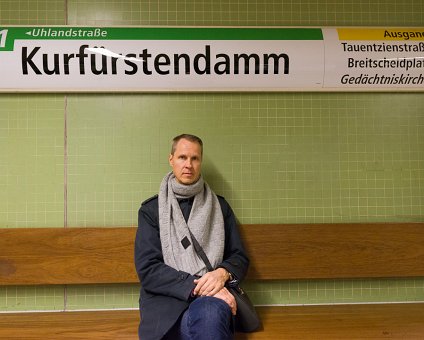 _DSC7984 Arto at the Kurfürstendamm underground train station.