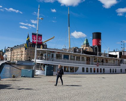 _DSC2677 Boat at Strandvägen.