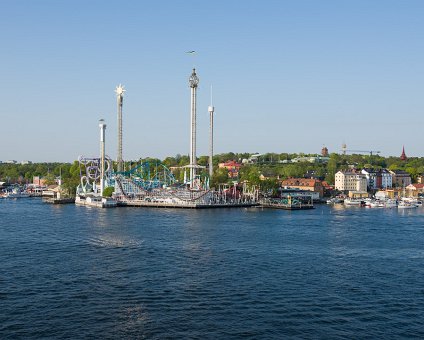 _DSC3177 View of Gröna Lund amusement park from the boat.