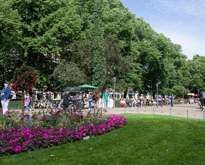 _DSC3554 At the esplanade in Helsinki.