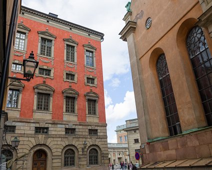 _DSC1895 Old buildings near the Royal Palace in Gamla Stan (the Old Town), Storkyrkan to the right.