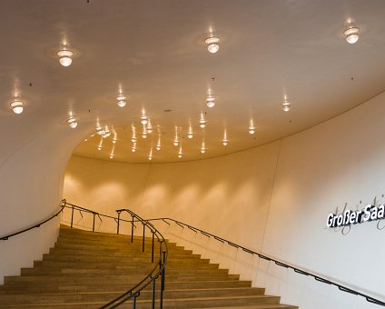_DSC2766 At the Elbphilharmonie, to the main concert hall.