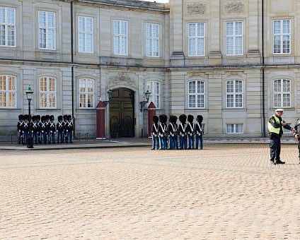 _DSC1034 Change of the Royal guard at Amalienborg Royal Palace in Copenhagen.