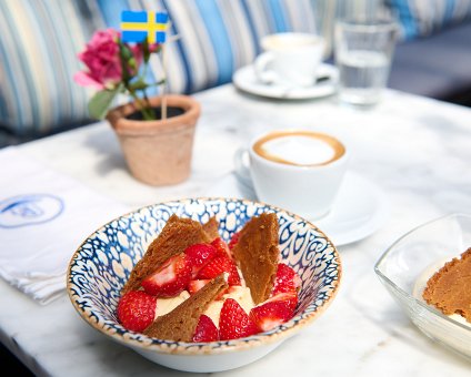 _DSC5753 Dessert at Glashuset on midsummer eve.