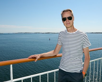 _DSC5954 Arto on a boat trip in the Stockholm archipelago.