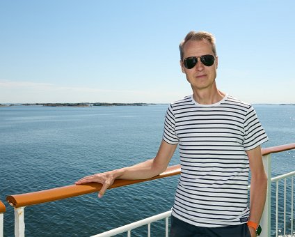 _DSC5956 Arto on a boat trip in the Stockholm archipelago.