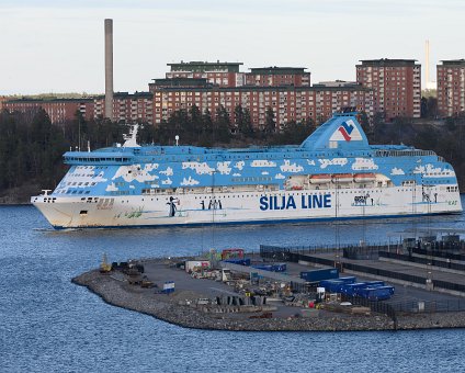 _DSC1809 The Silja Line Galaxy arriving at Värtahamnen.