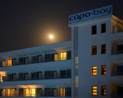 _DSC3775 Full moon at Capo Bay Hotel.
