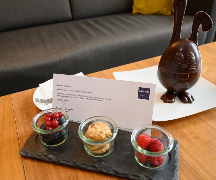 _DSC2702 Welcome message at the hotel.