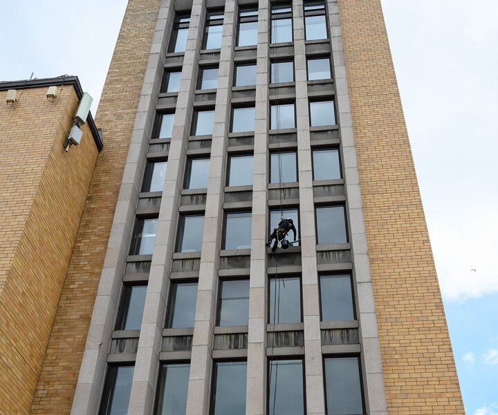 _DSC3470 Window cleaning.