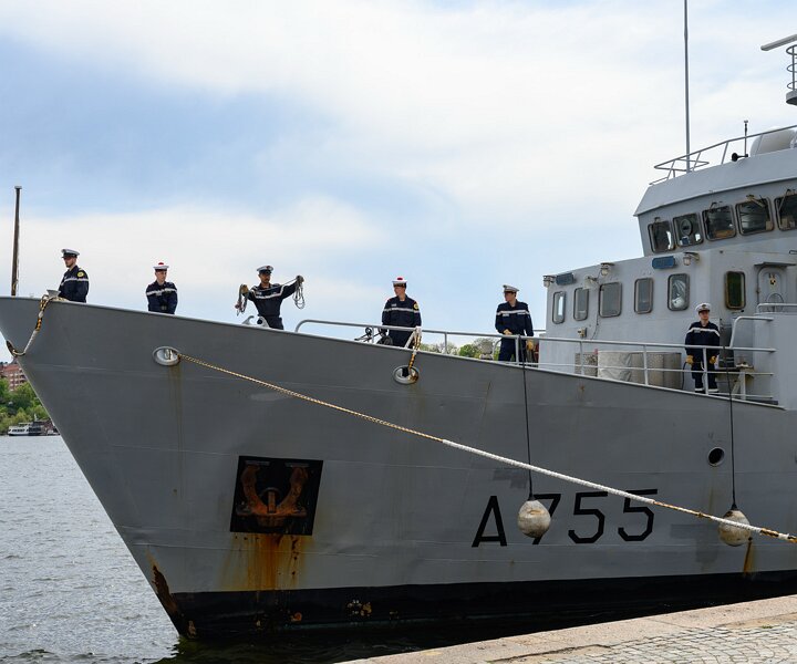_DSC3856 Military ship at Norr Mälarstrand.