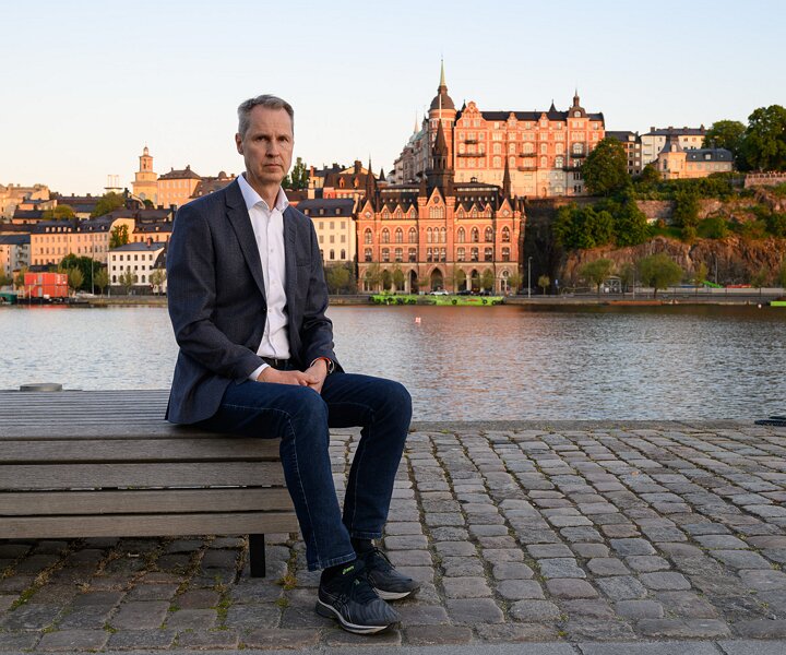 _DSC0109 Arto at Riddarholmen. Sun in late evening in June.