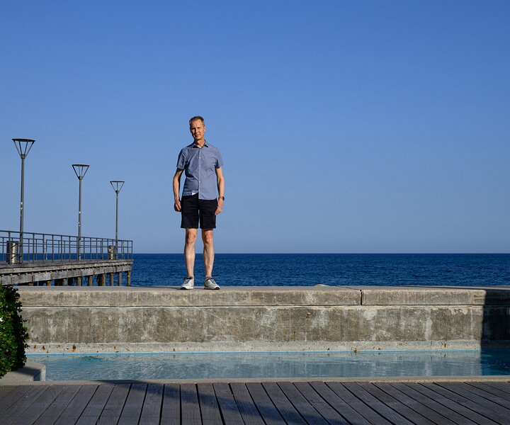 _DSC0321 Arto at the seaside promenade in Limassol.
