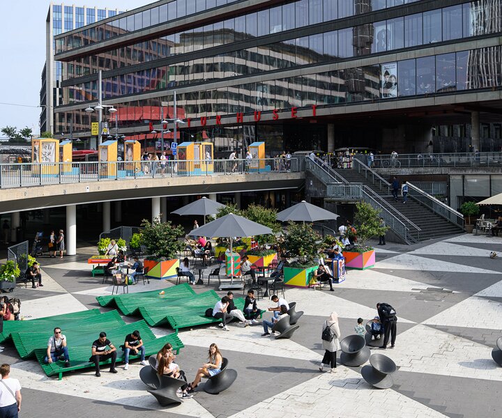 _DSC0990 At Sergels Torg a sunny day in September.