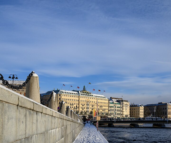 _DSC1485 At Strömgatan in November. Grand Hôtel in the background.