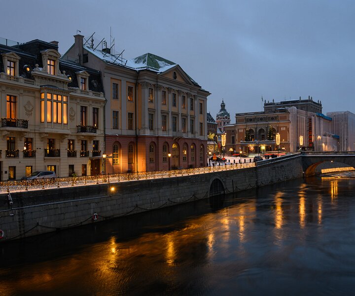 _DSC1616 At Strömgatan with light decorations in December.