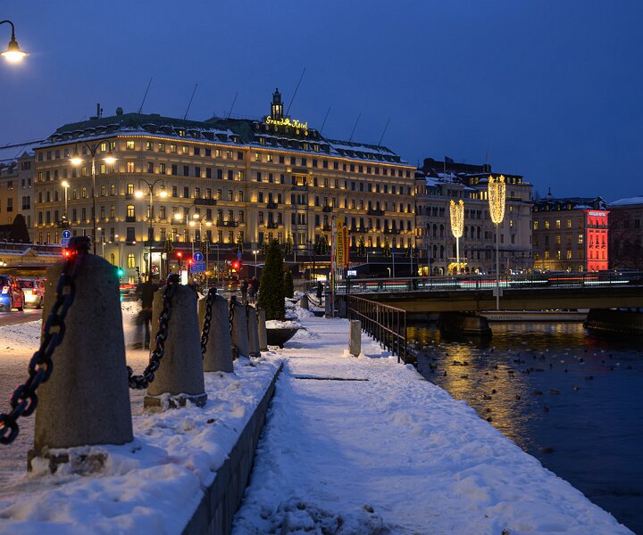_DSC1623 At Strömgatan with light decorations in December, view of Grand Hôtel.